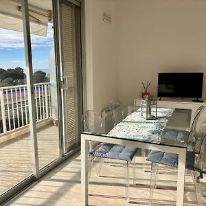 French Riviera With Swimming Pool And Free Parking Near Monaco Appartement