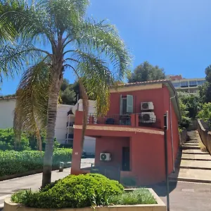 : 4 Personnes Proche De La Appartement
